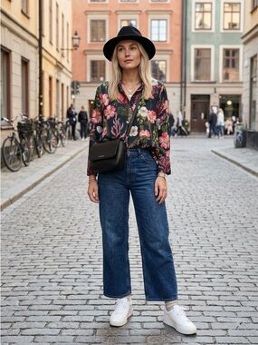 🆕 H&M L/S Floral Print Top W Front Placket & Piping Detail